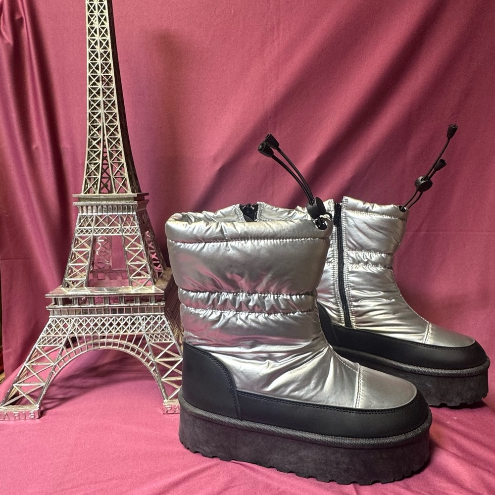Glaze Silver and Black Winter Boots